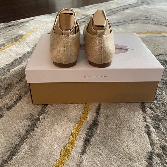 NWT Jessica Simpson Palle Gold Mary Jane Ballet Flats - Picture 9 of 11